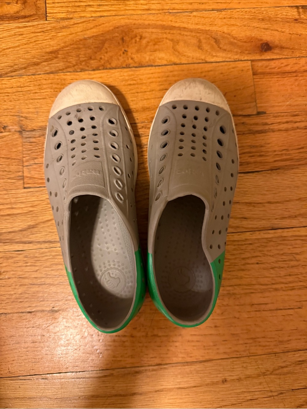 Native Slip-On Water-Friendly Shoes in grey & Green